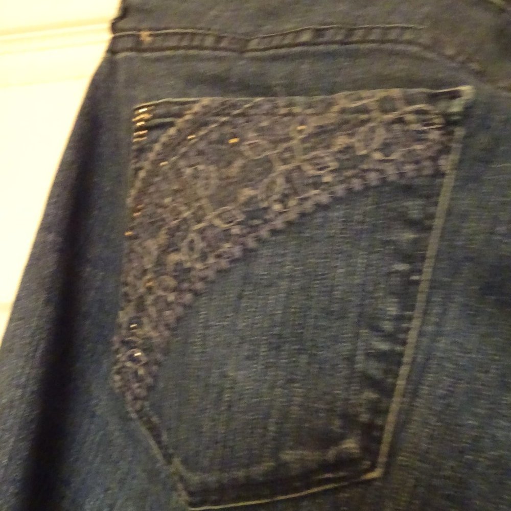 Gloria Vanderbilt capris, sz 18, blue jeans